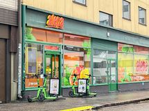 Lähikauppa on kävelyetäisyydellä.