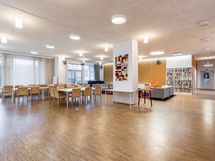 Taloyhtiön olohuone