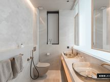 Päämakuuhuoneen wc