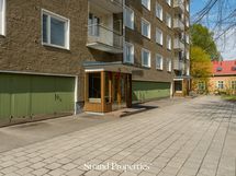 Sisäänkäynti