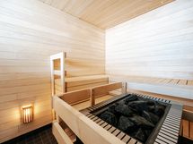 Taloyhtiöstä löytyy saunatilat, joista vuorot varataan One4All -asukassovelluksella