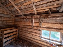 Yläkerran kylmää tilaa