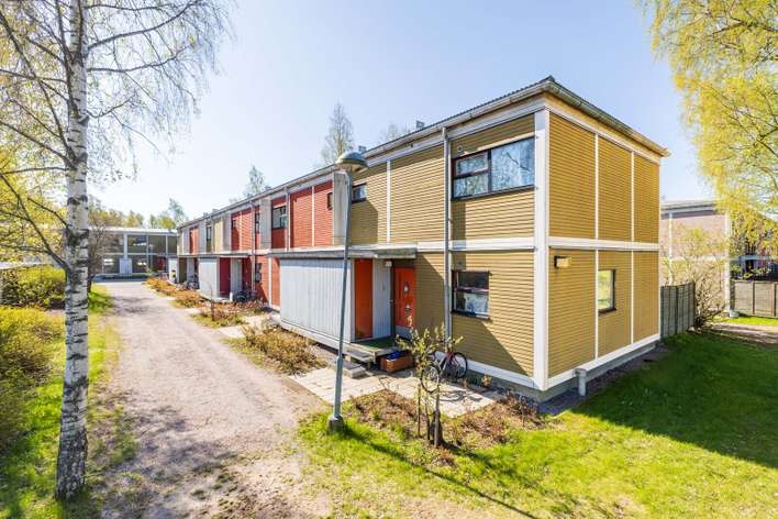 Rivitalo, 3 h, k, wc, s, vh, parveke, piha (yj. 3h+k+s), 85,6 m², Kannelmäki, Helsinki