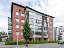 koti Puijon ulkoilualueiden vieressä