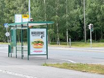 Bussipysäkille matkaa n. 350m.