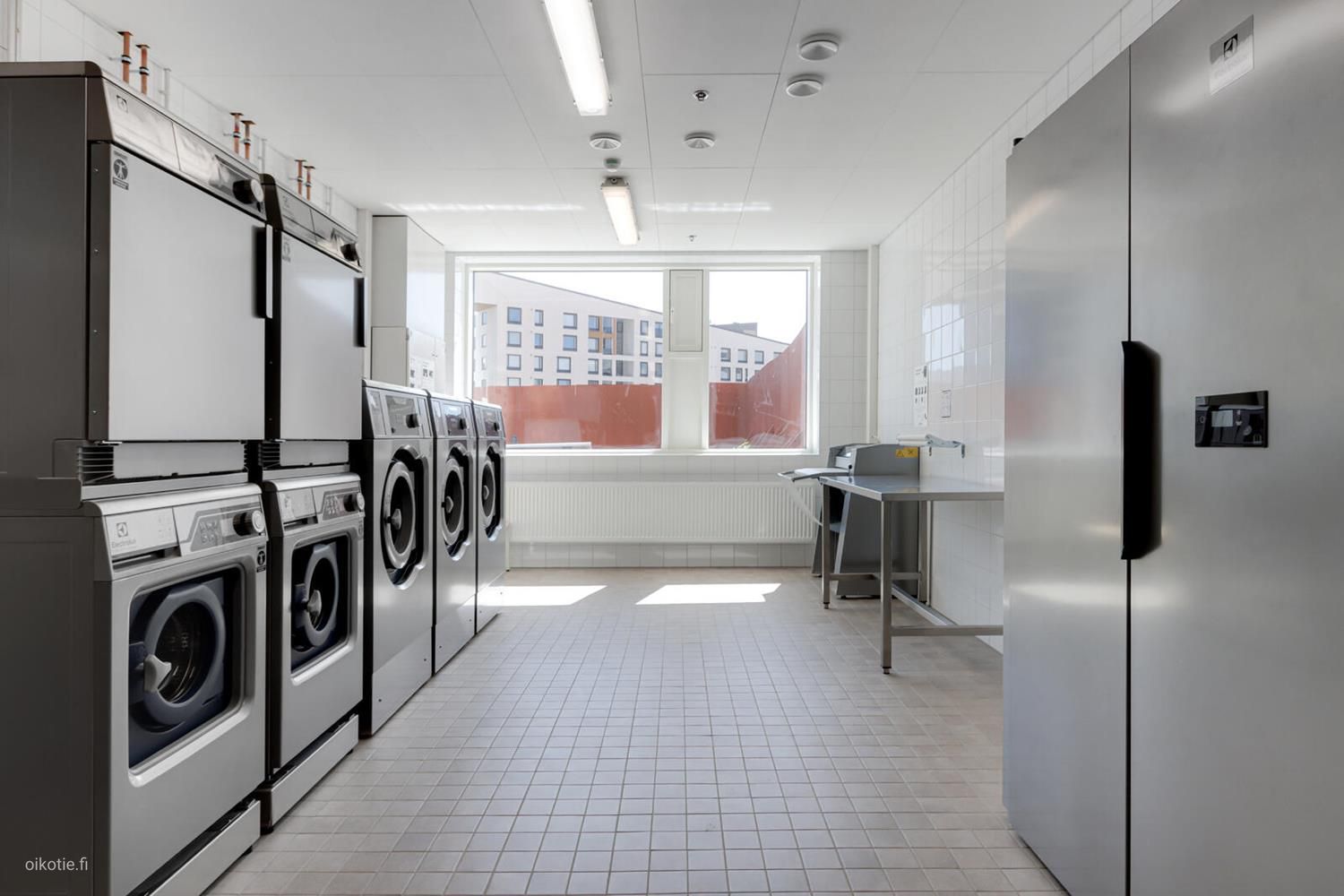 Kerrostalo, 2H+KT+VIH, 42 m², Aurinkolahti - Lisää