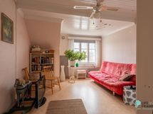 Yläkerran 2h+k+et huoneisto