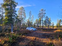 Tilan ohi kulkeva tie