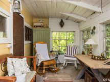 Saunarakennuksen terassi