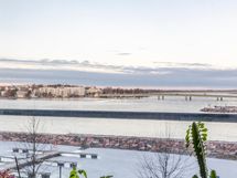 Näkymä keittiön ikkunasta.