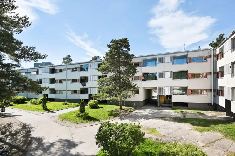 Vuokraa ihastuttava kaksio Pihlajamäestä luonnon läheltäTämä viihtyisä Lumo-koti sijaitsee vehreässä Pihlajamäessä, jossa metsät,  (1/4)
