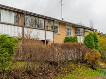 Julkisivu, pihan puoli