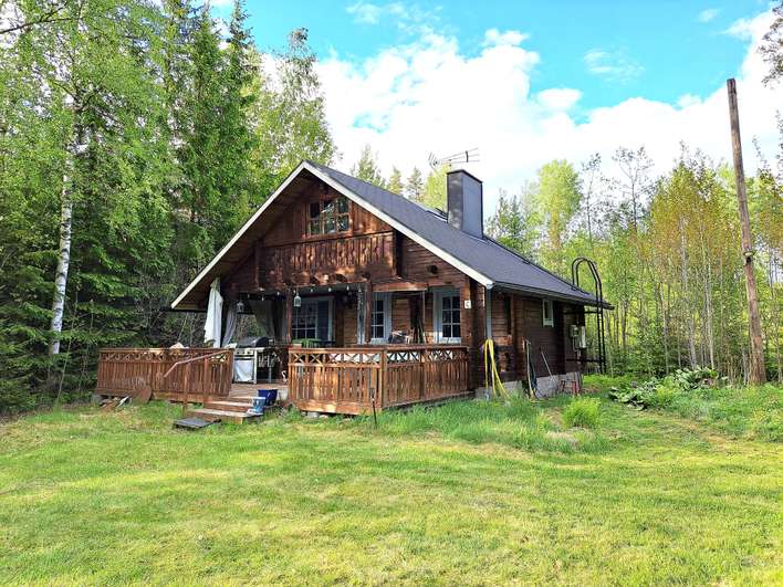 Loma-asunto, 1mh, tupak, sauna, parvi (kork. keskellä 180cm), puuliiteri/vaja, 36,5/51,5 m², Jaala, Kouvola