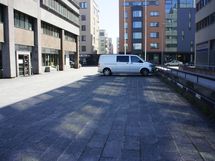 Vuokrattavat autopaikat pihalla
