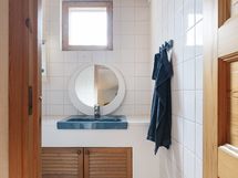 Erillinen wc alakerrassa