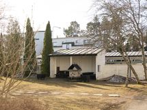Taloyhtiön pihaa