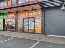 Liikekiinteistön päätytila, yhteensä noin 300 neliötä.