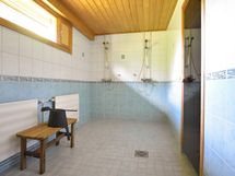 Taloyhtiön saunatilojen pesuhuone