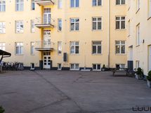 Viihtyisä sisäpiha