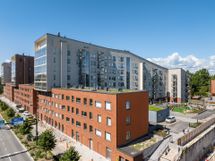 Asunnolta kävelee Niittykummun metroasemalle muutamassa minuutissa!