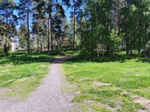 Vehreät ulkoilumaastot  löydät kodin vierestä.