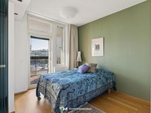 makuuhuoneesta käynti pervekkeelle