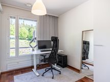 Ensimmäinen makuuhuone