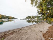 Taloyhtiön uimaranta