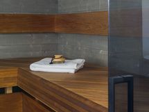 Kellarikerroksen puusauna