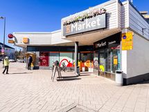 K-Market on muutaman minuutin päässä asunnolta.
