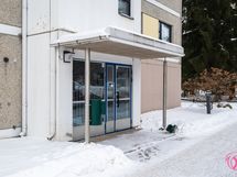Sisäänkäynti.