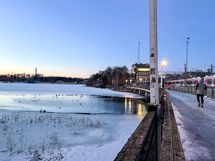 Raikasta ilmaa ja rauhoittumishetkiä tarjoaa Töölönlahti upeine maisemineen ja kävelyreitteineen!