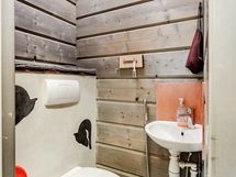 Hevostallin WC