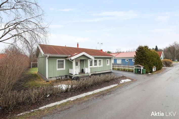 Omakotitalo – Vaasa, Ristinummi