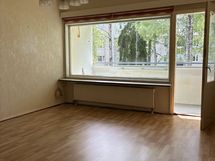Olohuoneesta käynti parvekkeelle