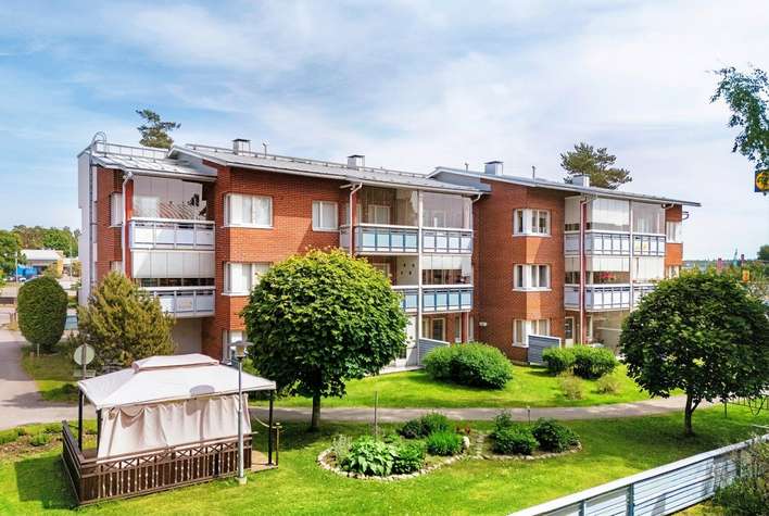 Kerrostalo, 1h+kk+s+lasitettu terassi, 37,5 m², Nummela, Vihti