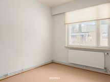 Ensimmäinen makuuhuone.