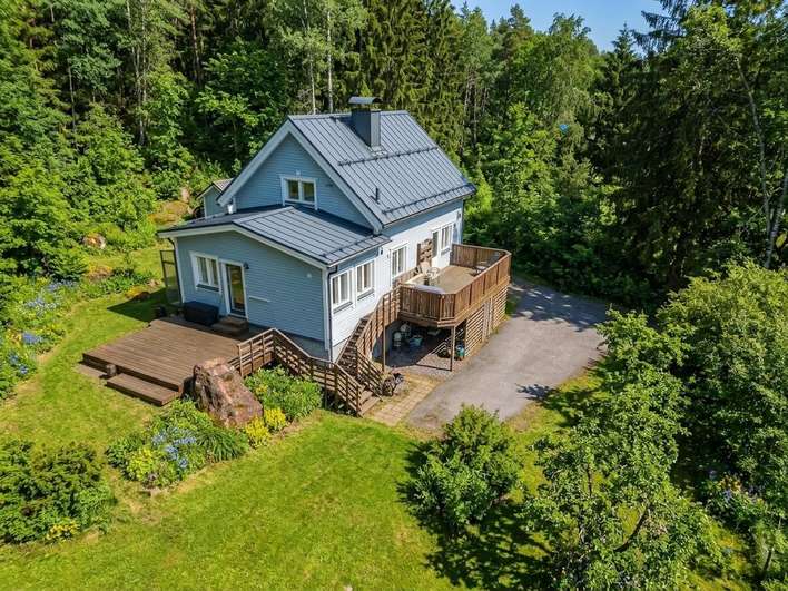 Omakotitalo, 5h+k+kph/wc+khh+wc+s/kph+tkh. Varasto+2 terassia., 118/210 m², Maksjoki, Lohja