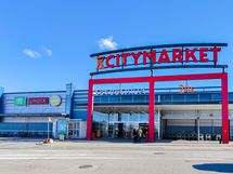 Partolan ostoskeskuksen  24/7 K Citymarket ja muut kattavat palvelut  ovat 1,5 kilometrin päässä.