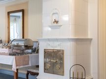 Päärakennuksen sali