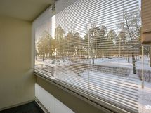 Makuuhuoneesta käynti toiselle parvekkeelle.