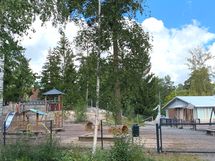 Koulu ja päiväkoti lähellä