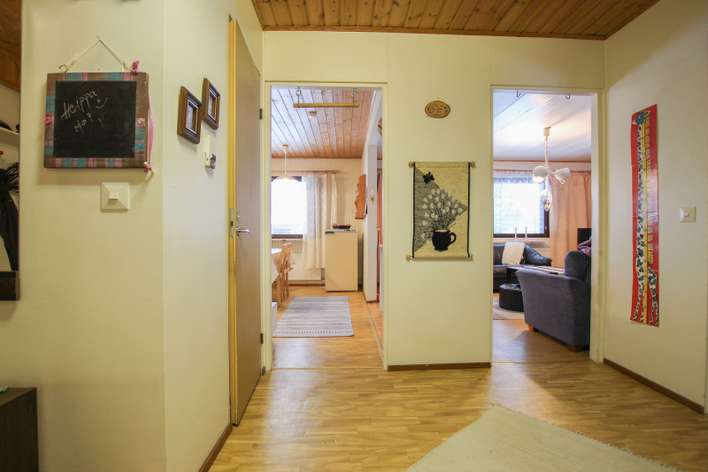Omakotitalo, Mh, oloh, k, kph, s, wc, var.huone, at, terassi, 79/130 m², Tapala - Näkymä 4