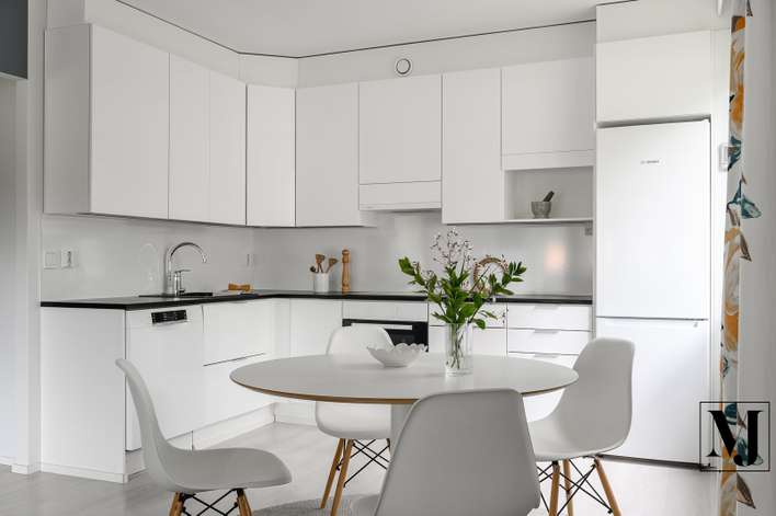Kerrostalo, 2h,k,s,kph/wc, lasitettu parveke, 63,5 m², Intiö – pohled 3