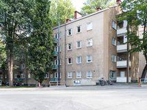 Julkisivu Mäkelänkadulta