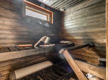 Ikkunallinen ja tunnelmallinen sauna!