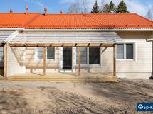 Terassi lasitetaan kirkaslaseilla ennen kaupantekoa, sisältyvät kauppahintaan.