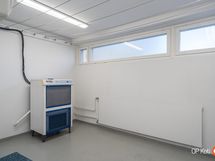 Taloyhtiön kuivaushuone.