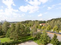 Tästä kodista näkymät auringonlaskuun