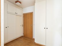 Eteinen